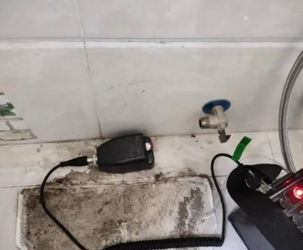 库车屋顶漏水维修公司分享下卫生间漏水的危害及解决方法
